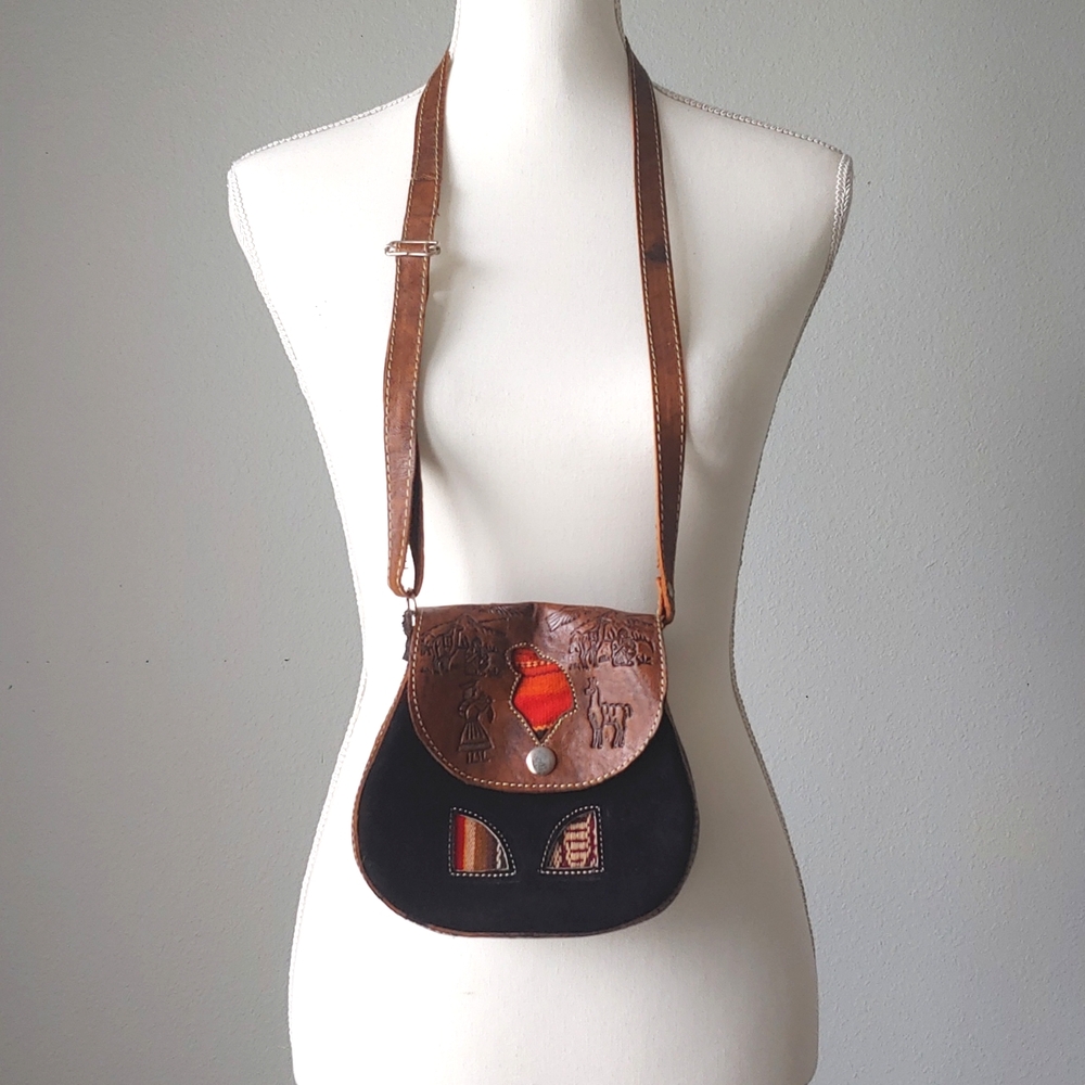 VINTAGE | Hand Tooled Leather Crossbody Bag
